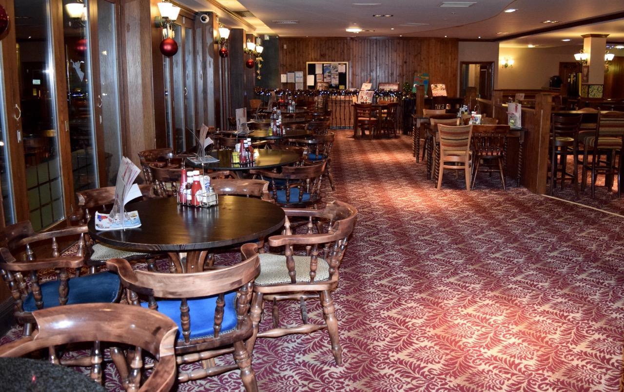 The Golden Acorn Wetherspoon Ξενοδοχείο Glenrothes Εξωτερικό φωτογραφία